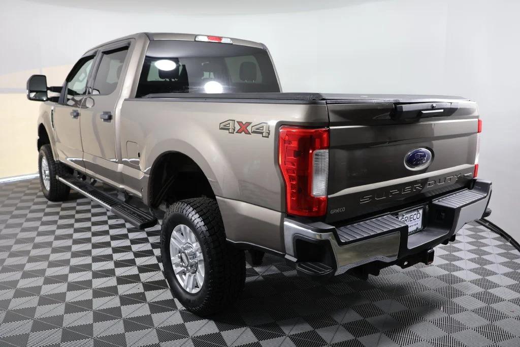 Used 2018 Stone Gray Metallic Ford XLT image 6