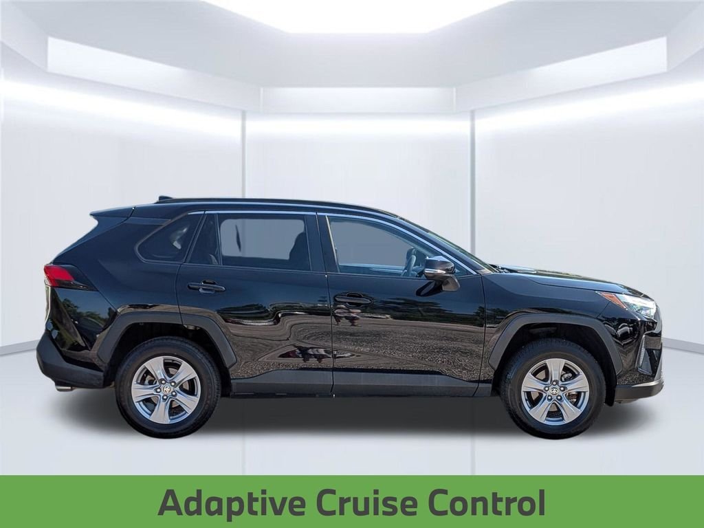 Used 2022 Black Toyota XLE image 9