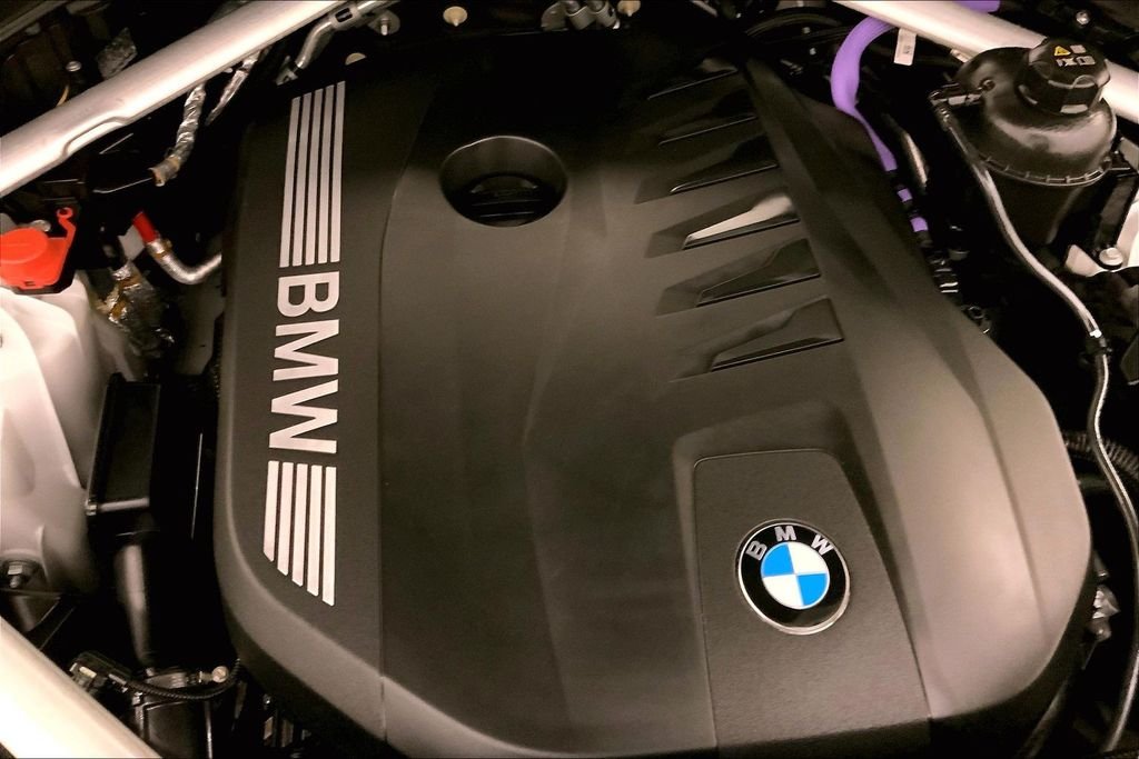 Used 2024 Mineral White Metallic BMW  image 31