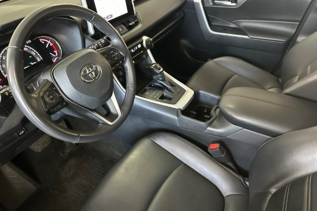 Used 2023 Lunar Rock Toyota XLE Premium image 14