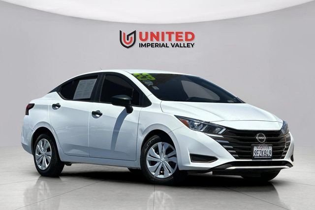 2023 Nissan Versa 1.6 S CVT's photo