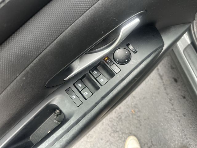 Used 2025 Gray Hyundai SEL image 17