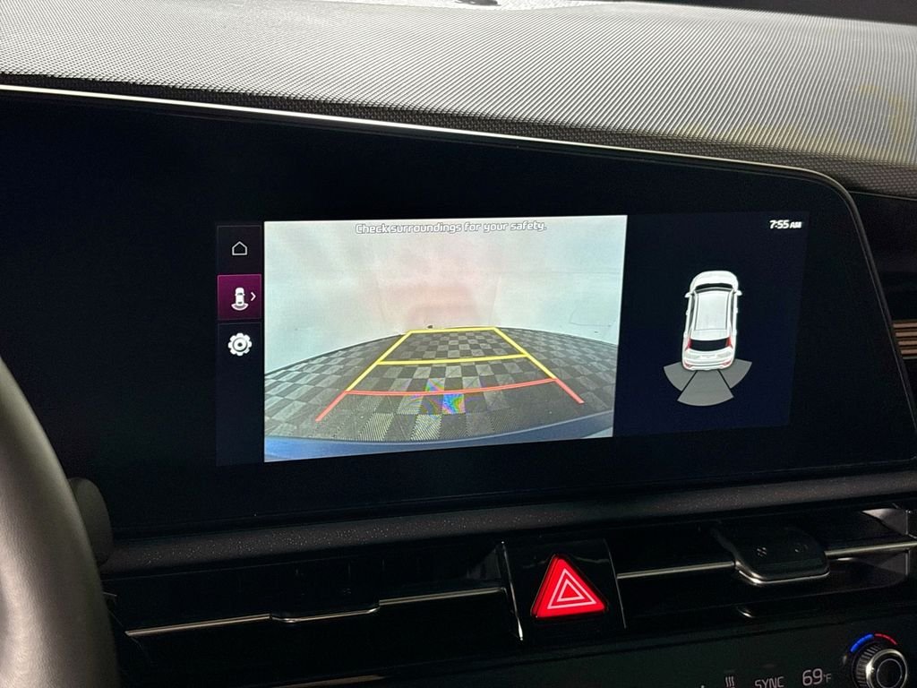 Used 2024 Blue Kia Wind image 17