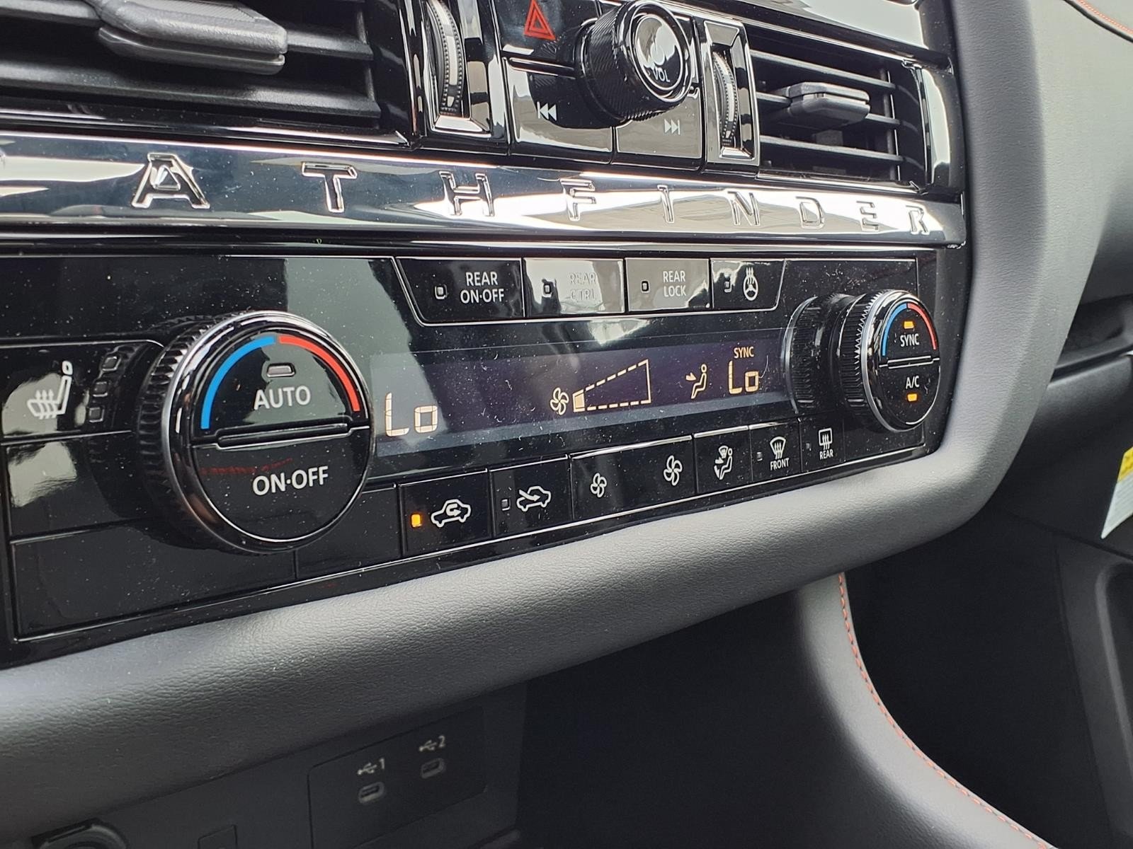 2026 Nissan Pathfinder Rock Creek® Black at Robbins Nissan