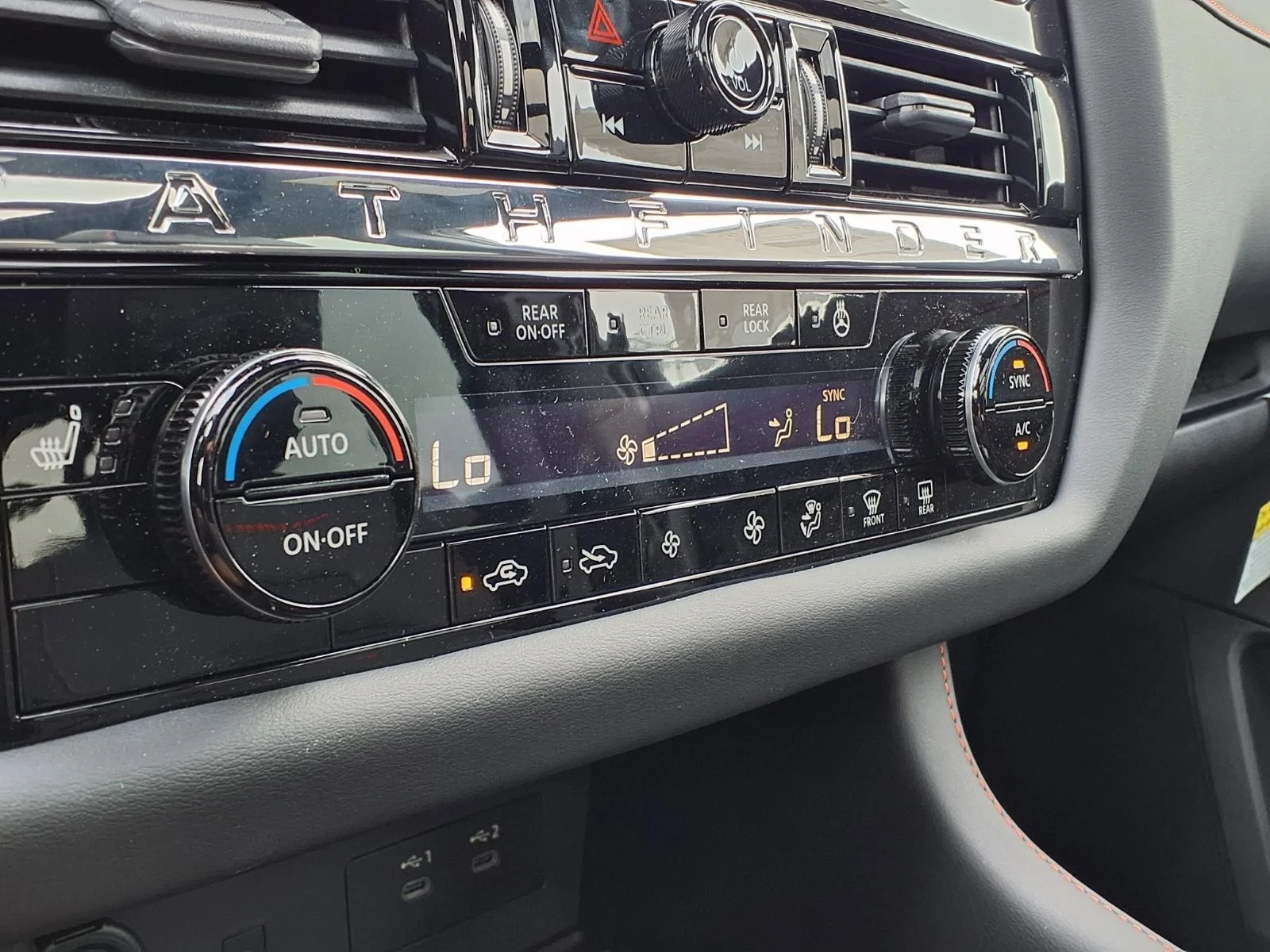 2026 Nissan Pathfinder Rock Creek® Black at Robbins Nissan