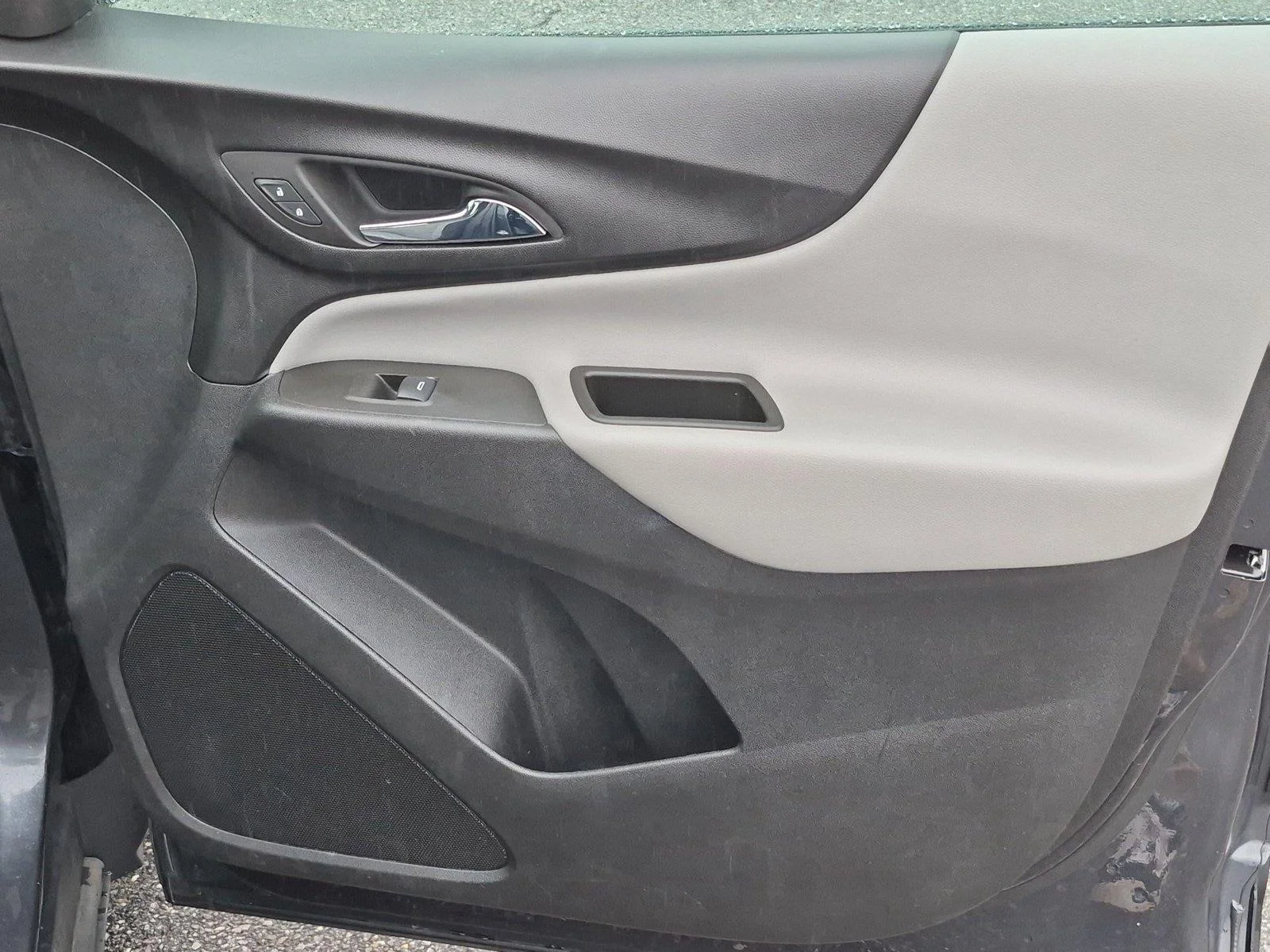 Used 2022 Iron Gray Metallic Chevrolet LS image 35