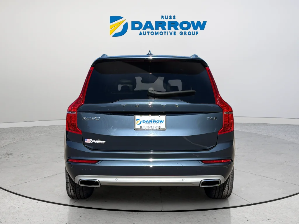 Used 2021 Blue Volvo T6 Momentum image 4