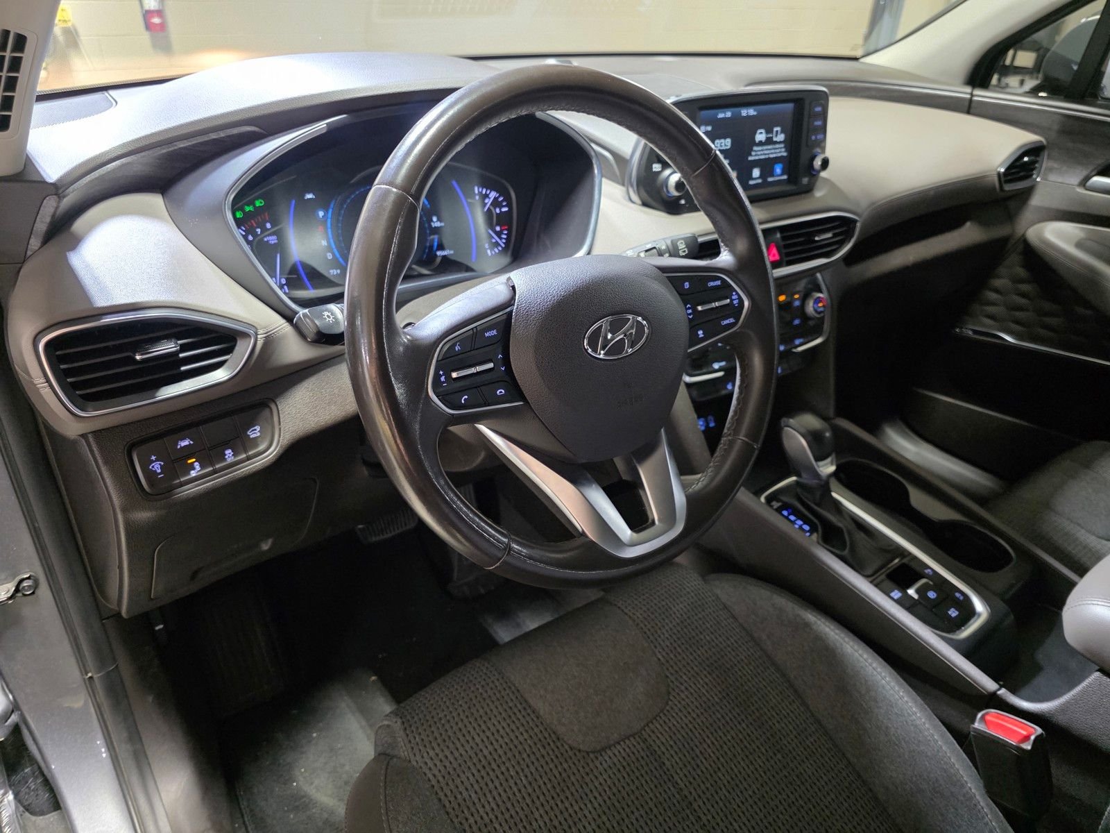 Used 2019 Machine Gray Hyundai SEL Plus image 17
