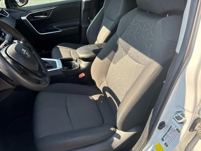 Used 2021 White Toyota XLE image 28