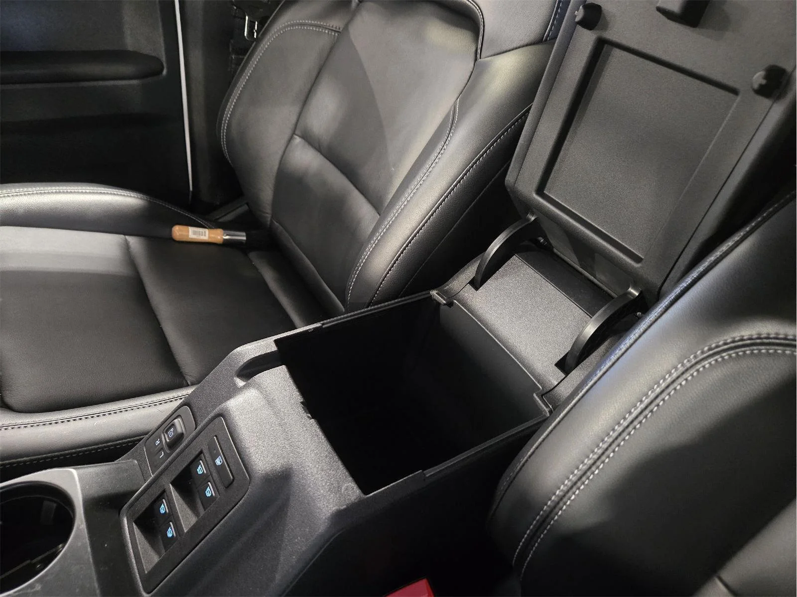 Used 2025 Oxford White Ford Outer Banks image 34