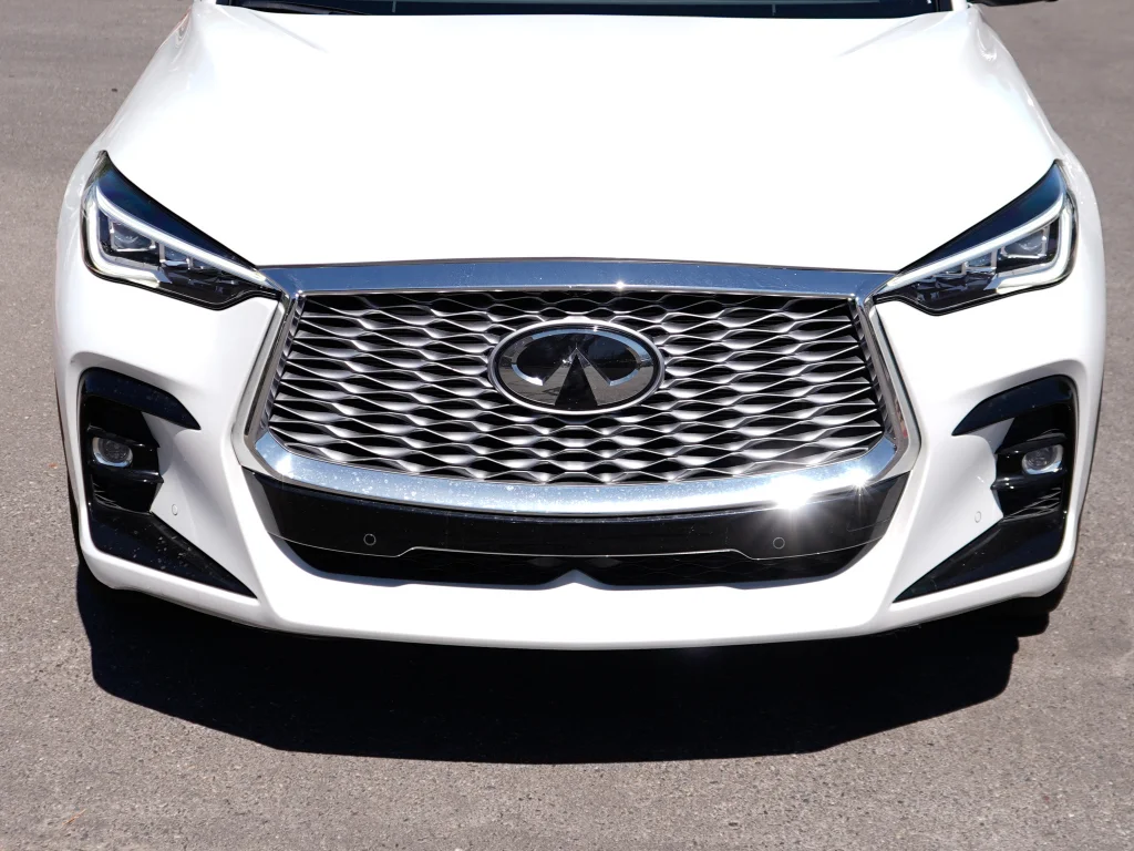 Used 2023 White INFINITI ESSENTIAL image 6