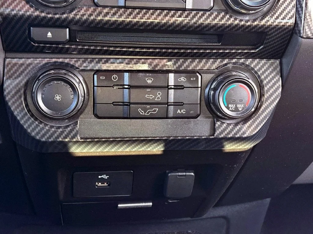 Used 2017  Ford XLT image 23