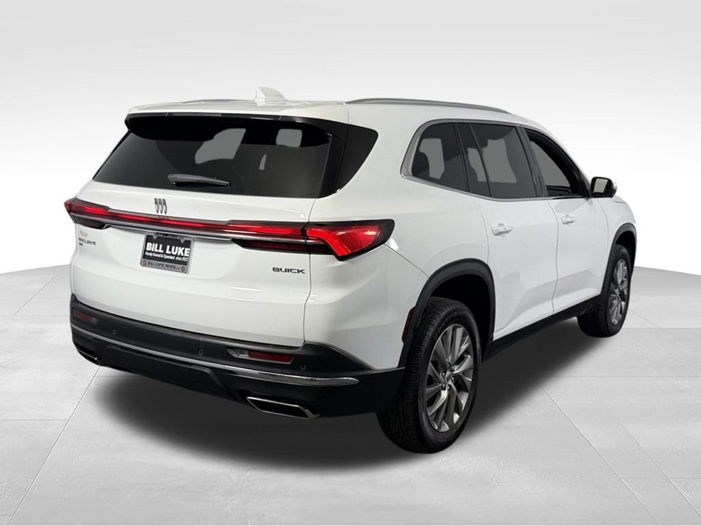 Used 2025 Summit White Buick Preferred image 7