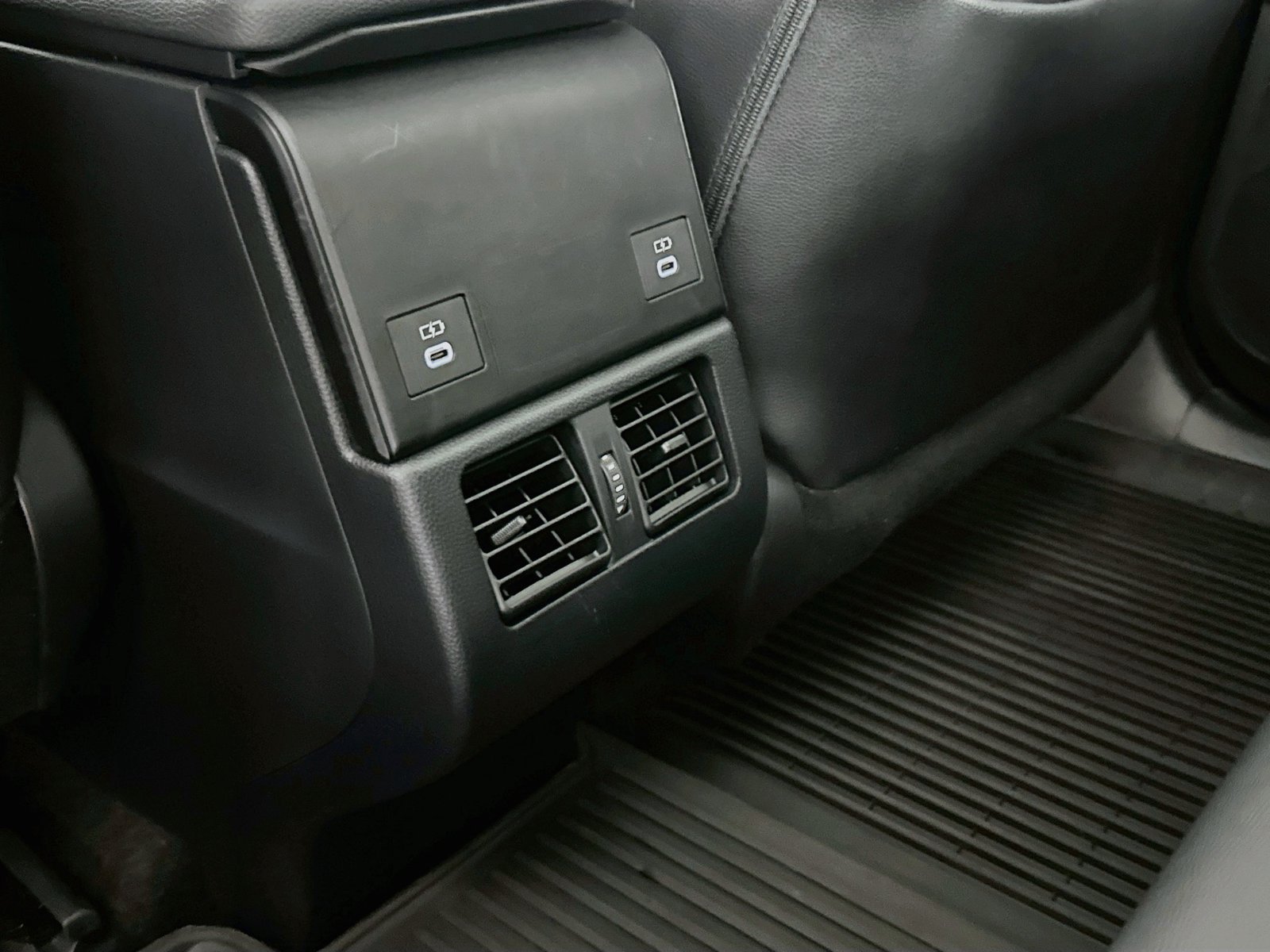 Used 2025 Heavy Metal Toyota XLE image 26