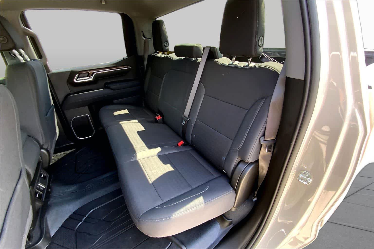 Used 2026 Summit White Chevrolet RST image 20