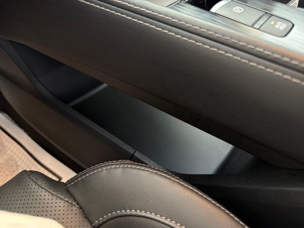 Used 2025 Gray Nissan Platinum image 27