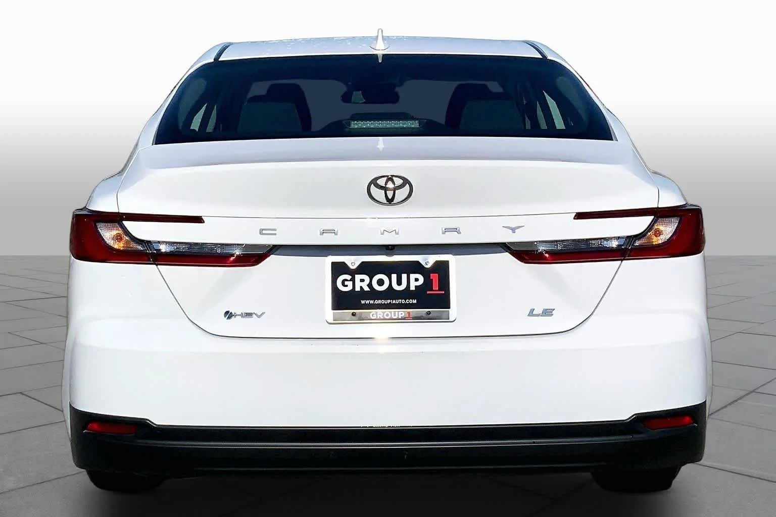 Used 2025 Ice Cap Toyota LE image 5