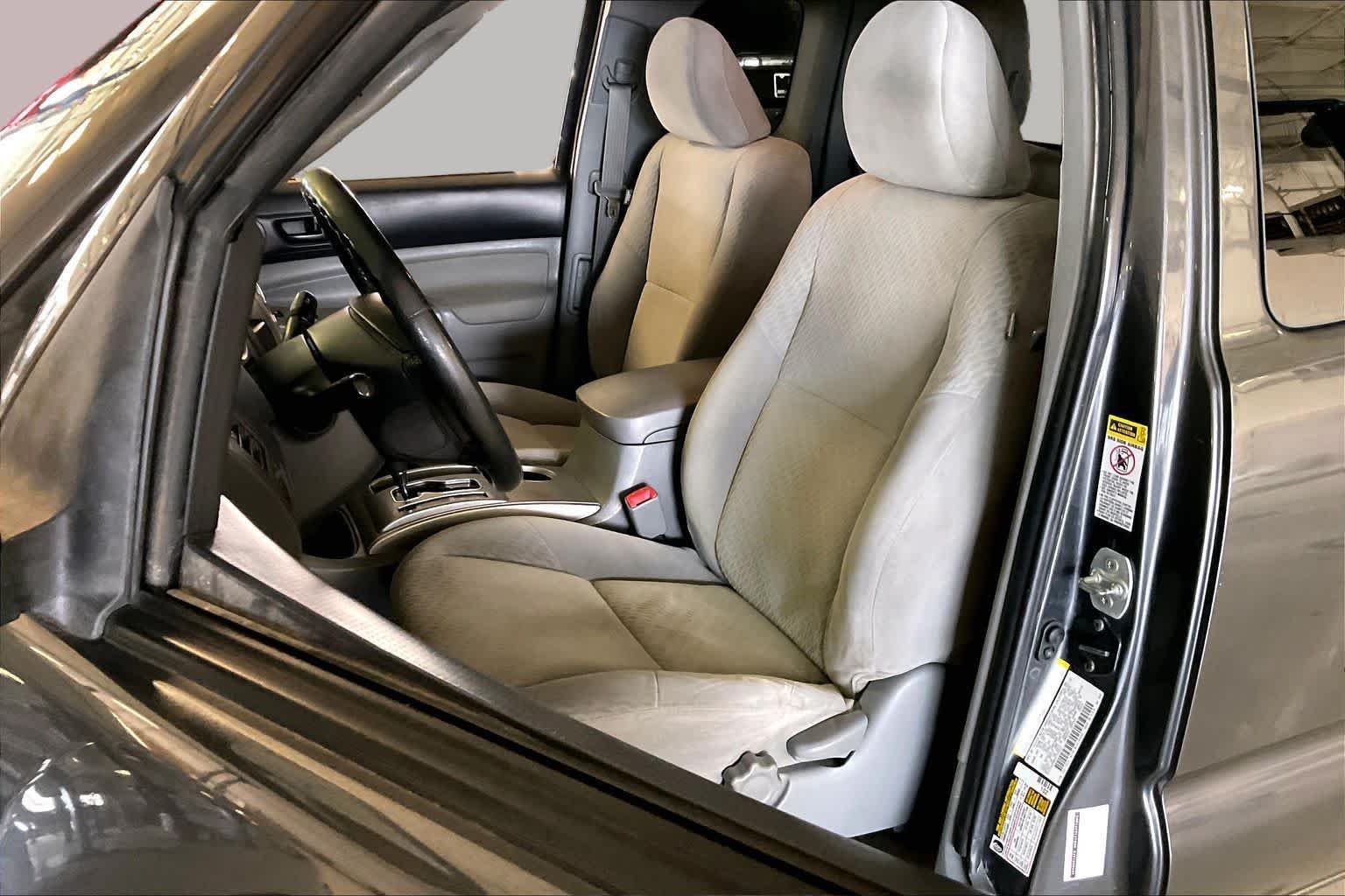 Used 2010 Magnetic Gray Metallic Toyota  image 7