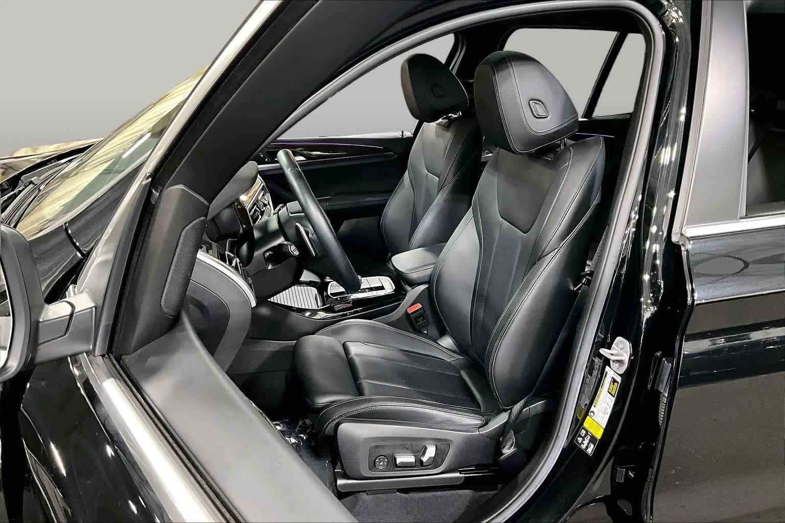 Used 2022 Black Sapphire Metallic BMW xDrive30i image 8