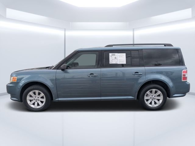 Used 2010 White Ford SE image 6