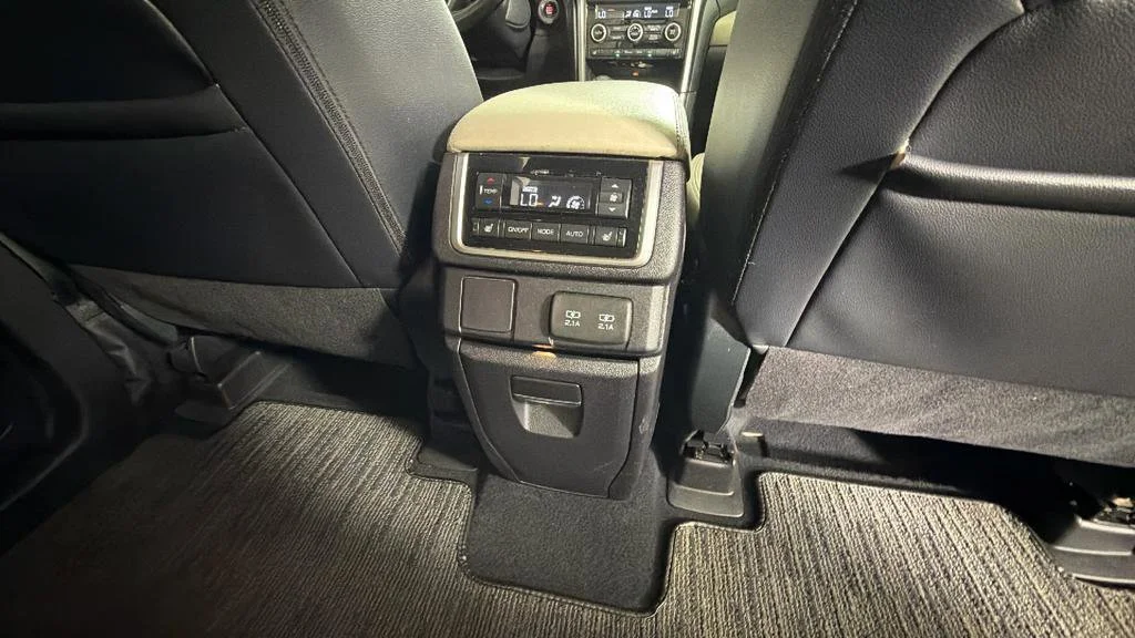 Used 2019 White Subaru Limited image 34