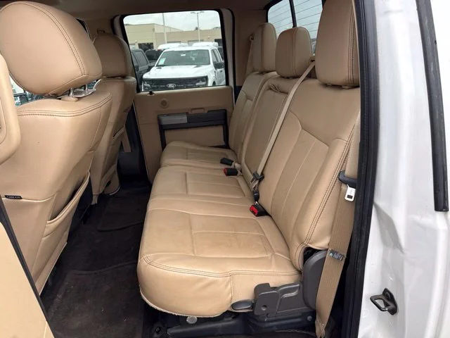 Used 2016 White Platinum Tri-Coat Metallic Ford Lariat image 24