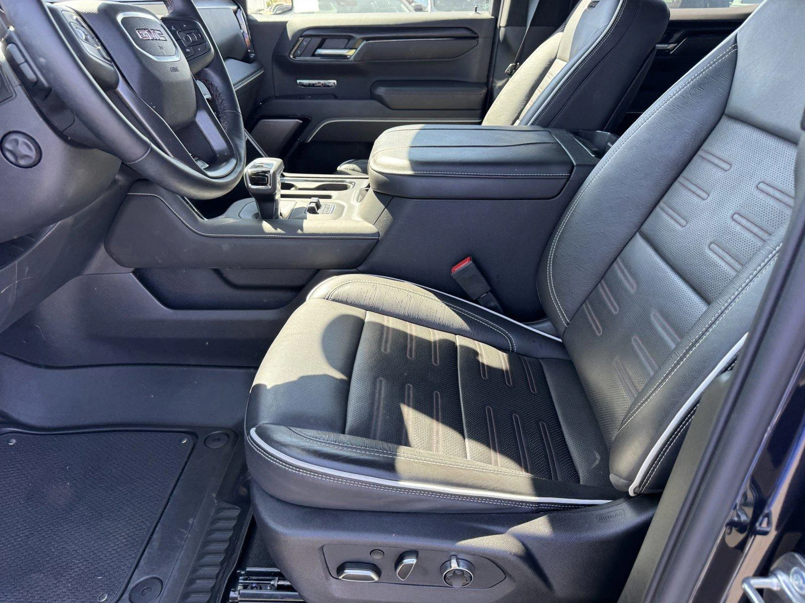 New 2026 TITANIUM RUSH METALLIC GMC AT4X image 14