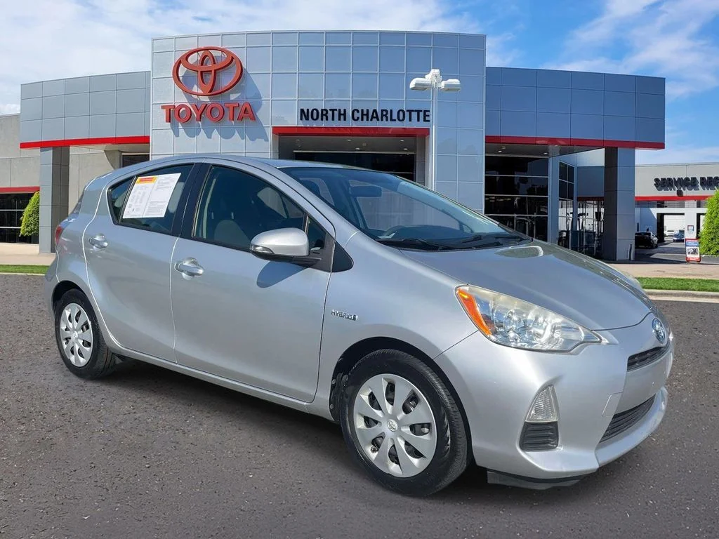 2012 Toyota Prius c Three's photo