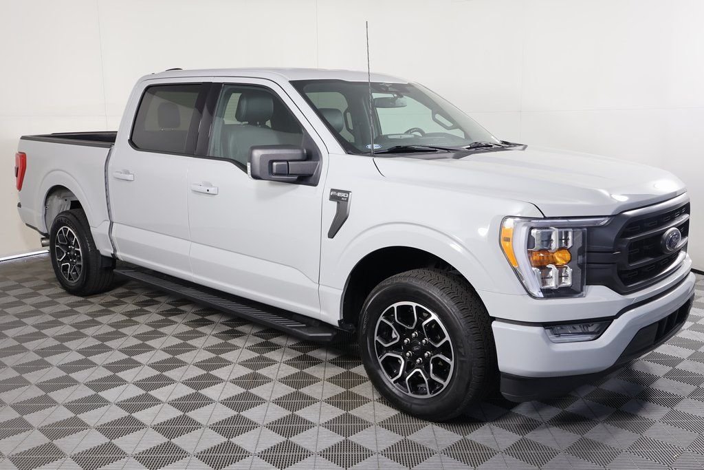 Used 2023 White Ford XLT image 3