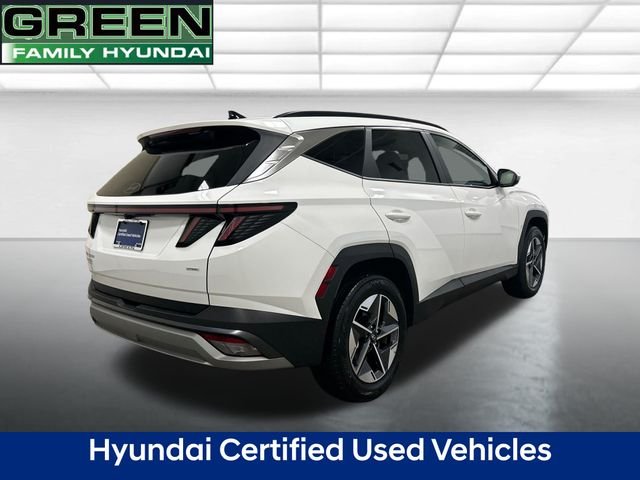 Certified Used 2025 White Hyundai SEL Convenience image 9