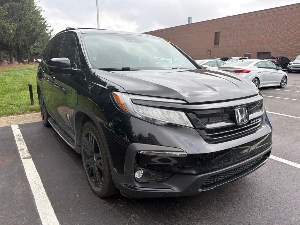 Certified Used 2022 Crystal Black Pearl Honda Black Edition image 4