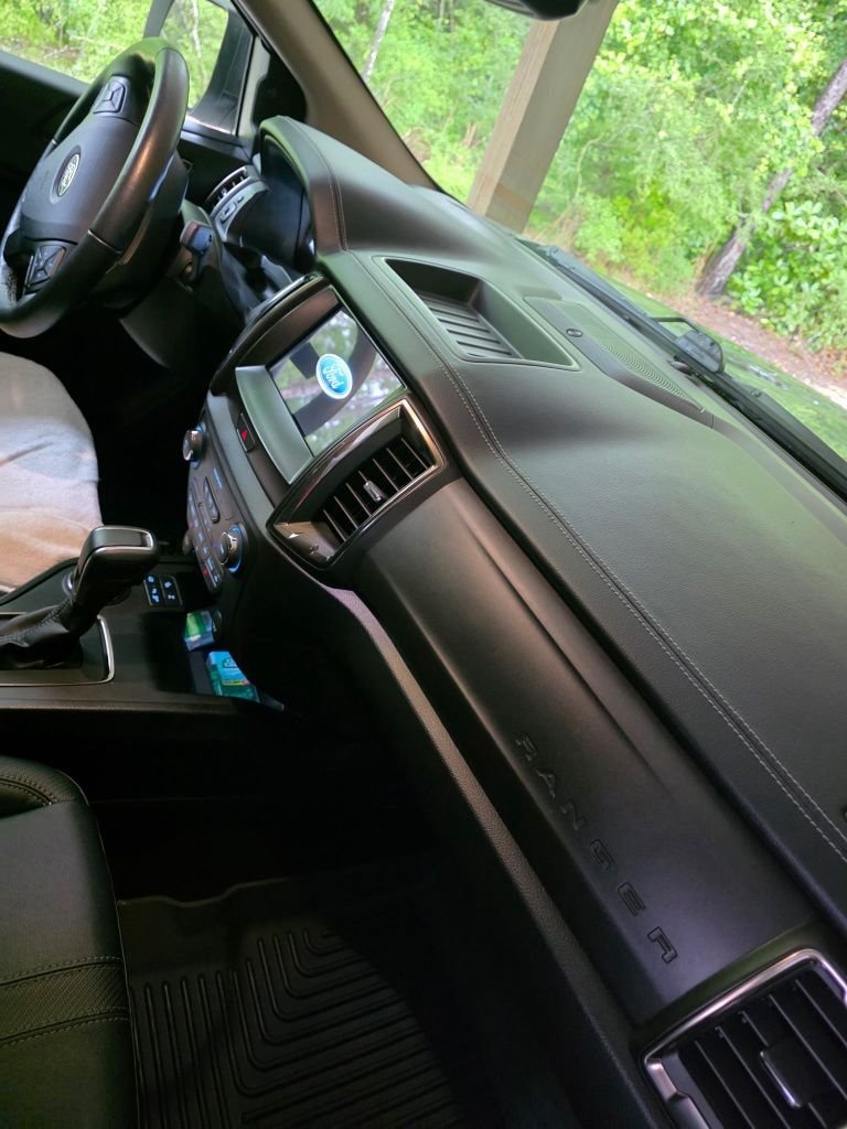 Used 2022 White Ford Lariat image 8