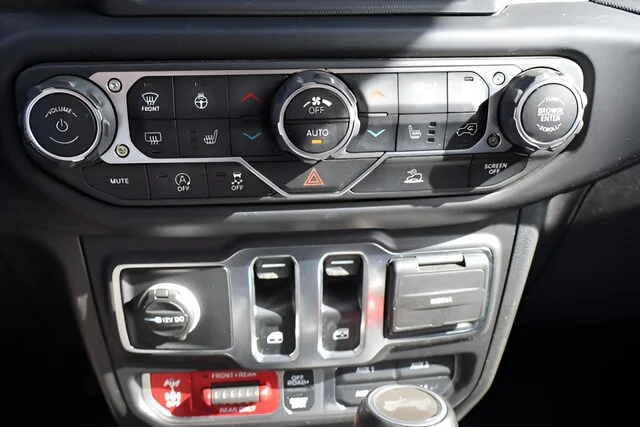 Used 2023 Sting-Gray Clearcoat Jeep Rubicon image 13