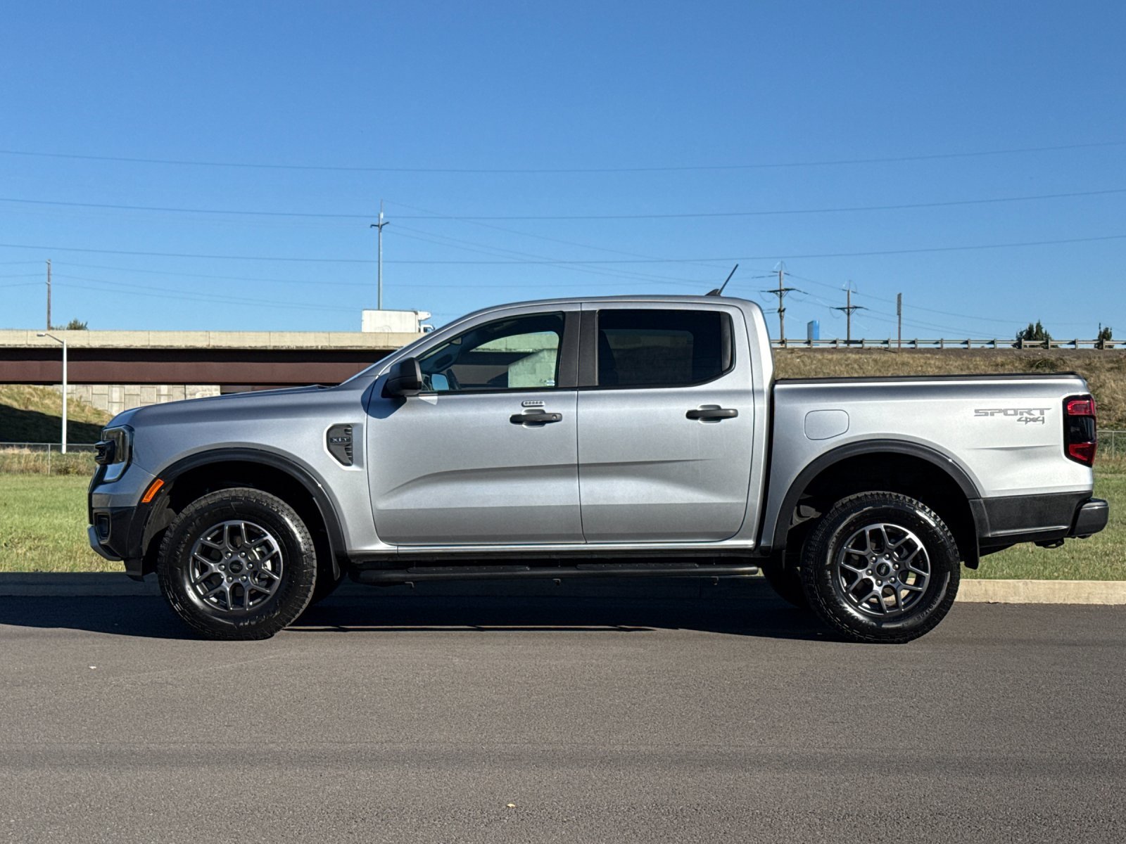 Used 2024 Silver Ford XLT image 6