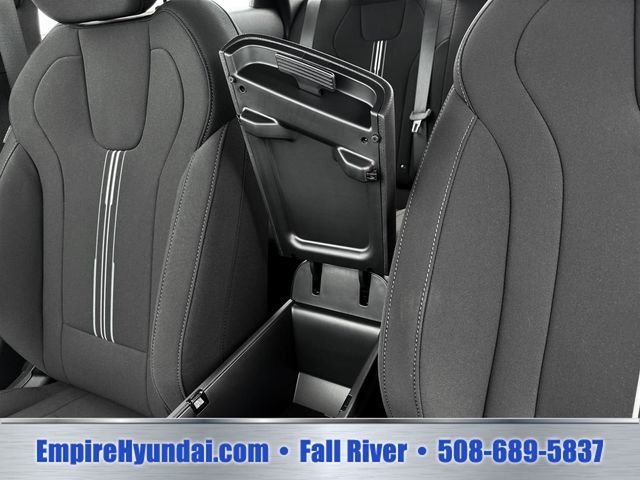 2025 Hyundai Elantra SEL - Photo 18