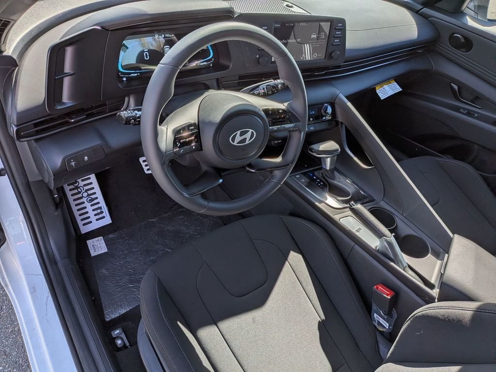 2026 Hyundai Elantra SEL Sport - Photo 14