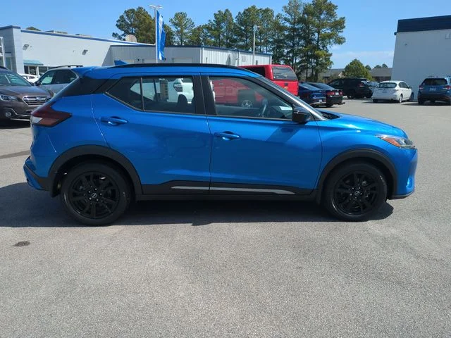 Used 2023 Blue Nissan SR image 2