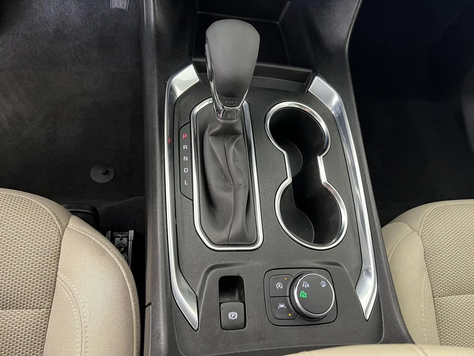 Used 2023 STERLING GRAY METALLIC Chevrolet LS image 16