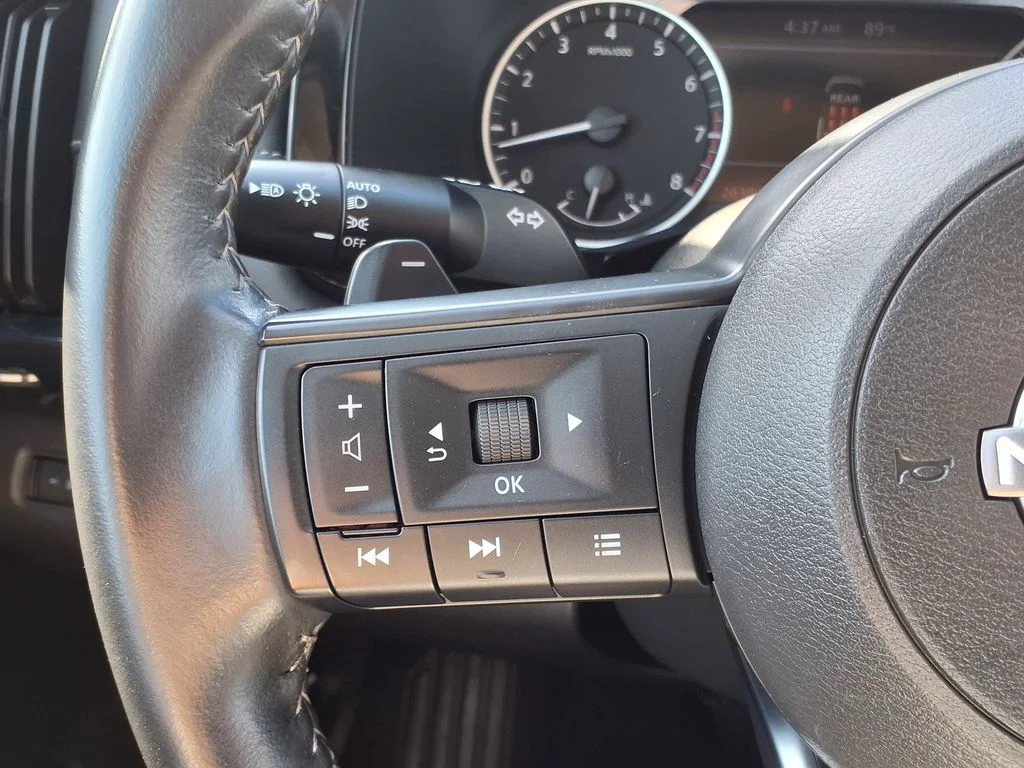 Used 2025 Blue Nissan SV image 28
