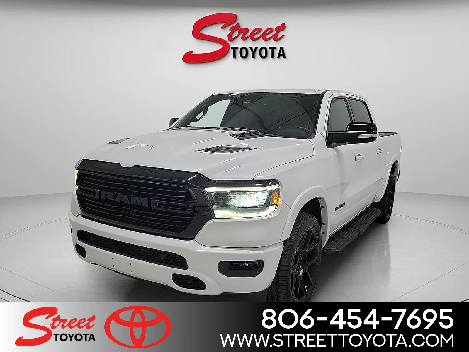 2022 RAM 1500 Laramie Crew Cab 5'7's photo