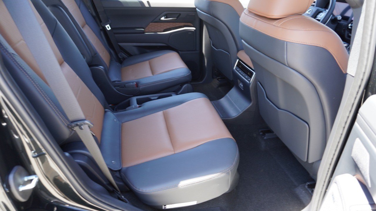 Used 2026 Black Lexus GX 550 Luxury+ image 34