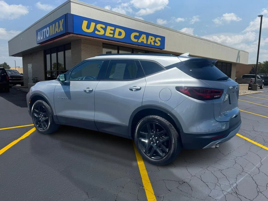 Used 2024 Sterling Gray Metallic Chevrolet LT image 7