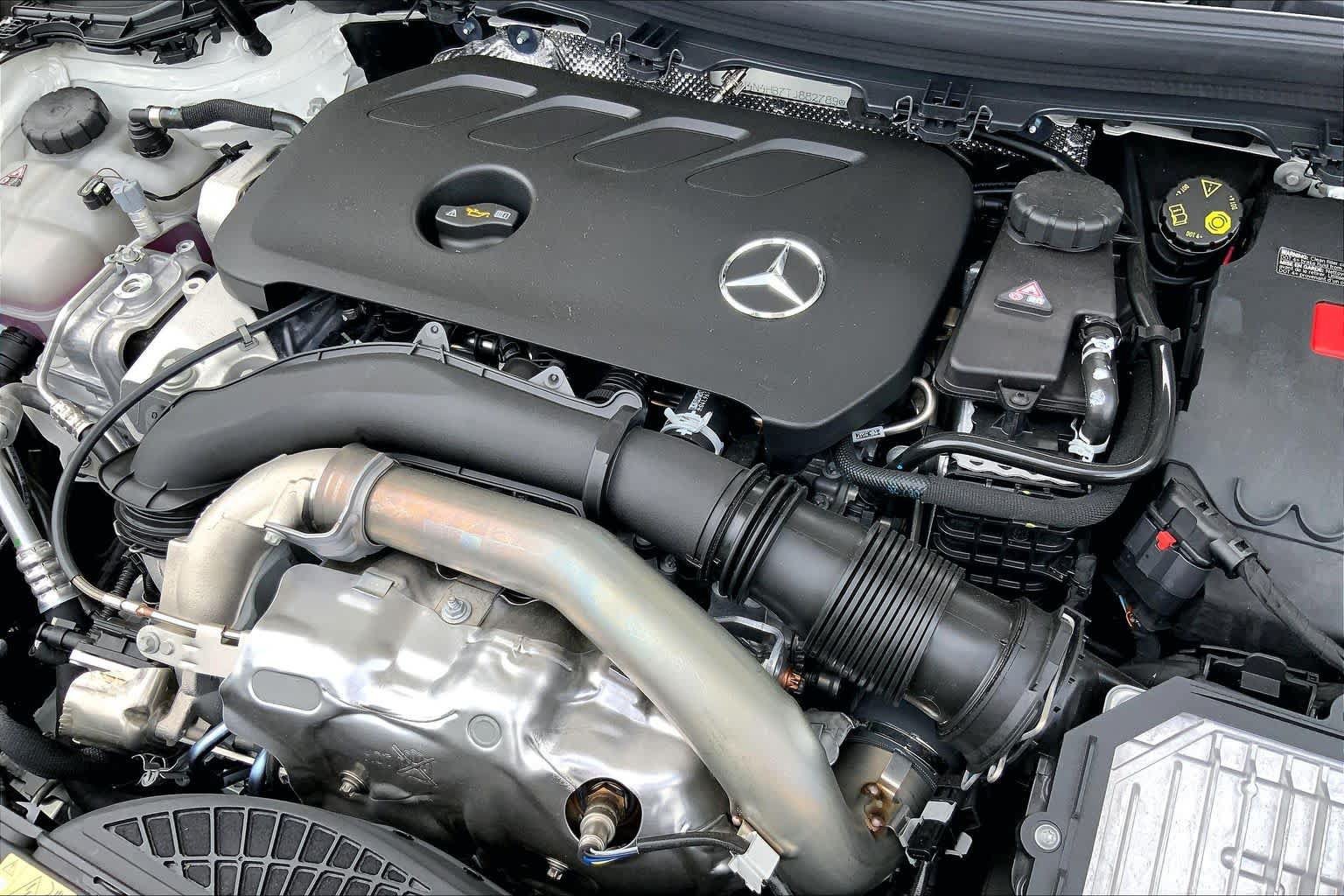 New 2026 Polar White Mercedes-Benz GLA 250 image 25