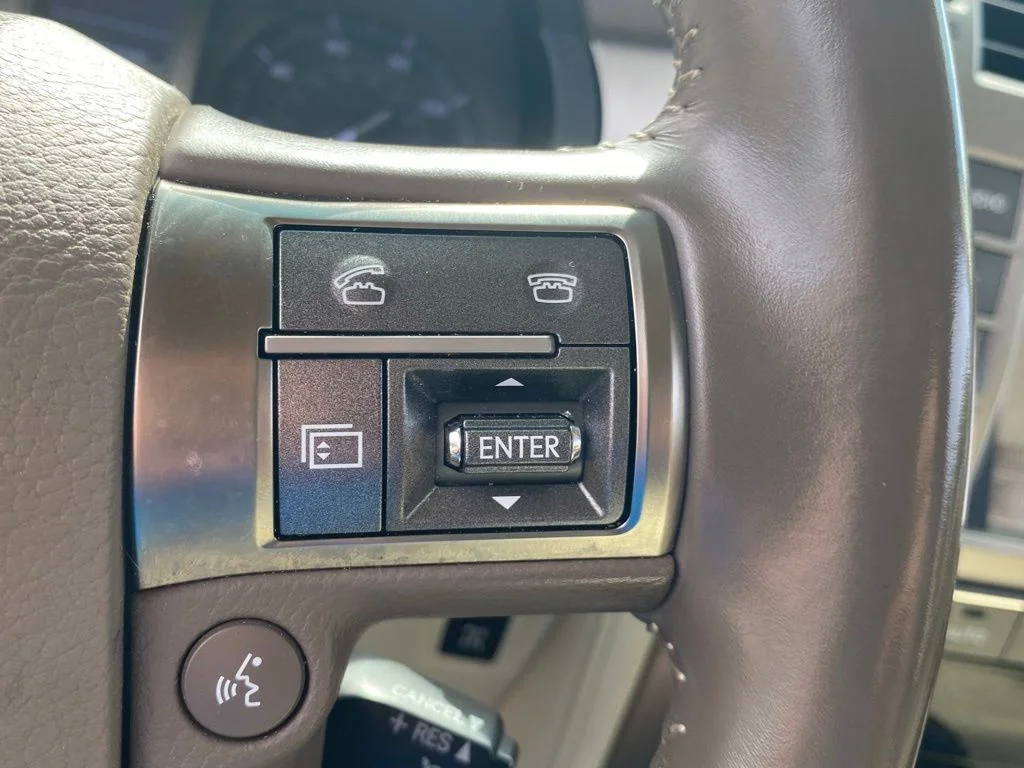 Used 2019  Lexus 460 image 27