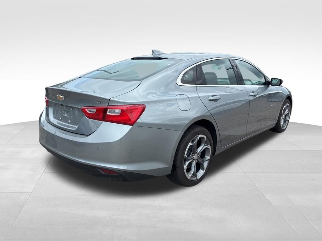 Used 2024 Gray Chevrolet LT image 5