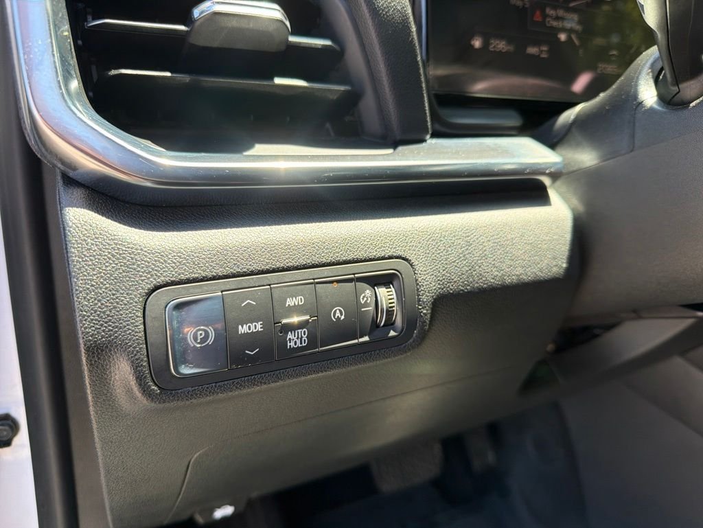 Used 2026 White GMC Elevation image 14