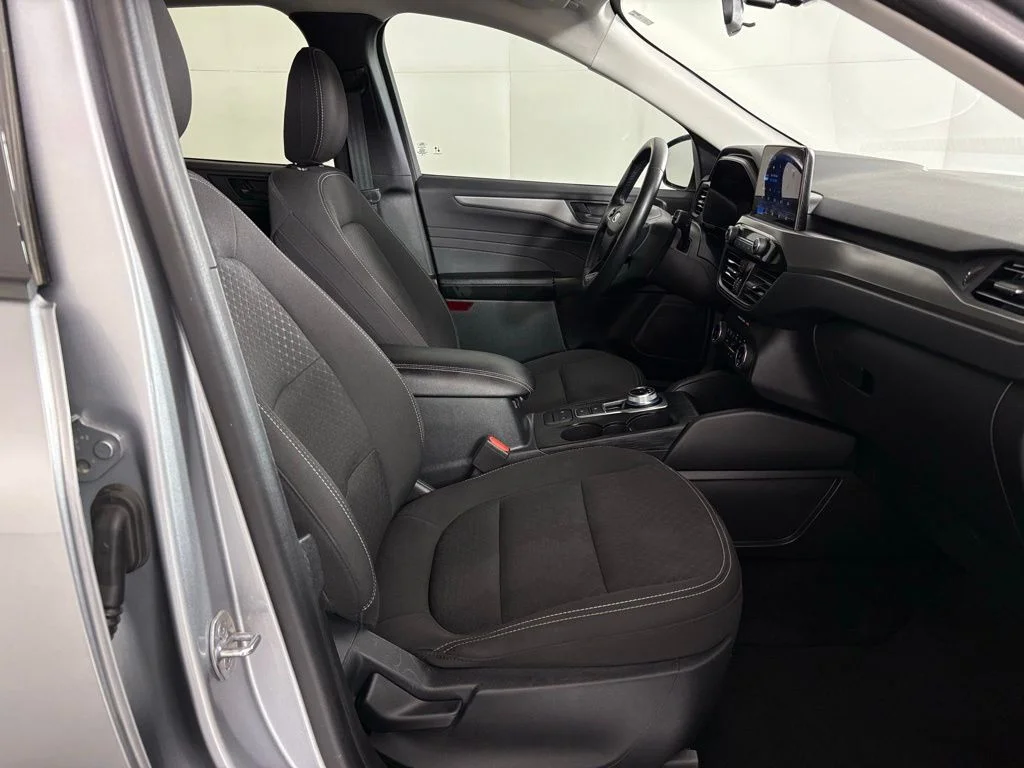 Used 2024 Silver Ford Active image 42
