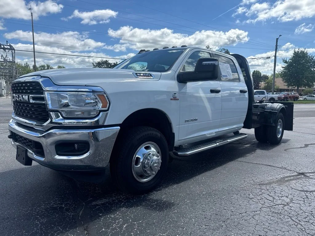 Used 2024 White Ram Big Horn image 3