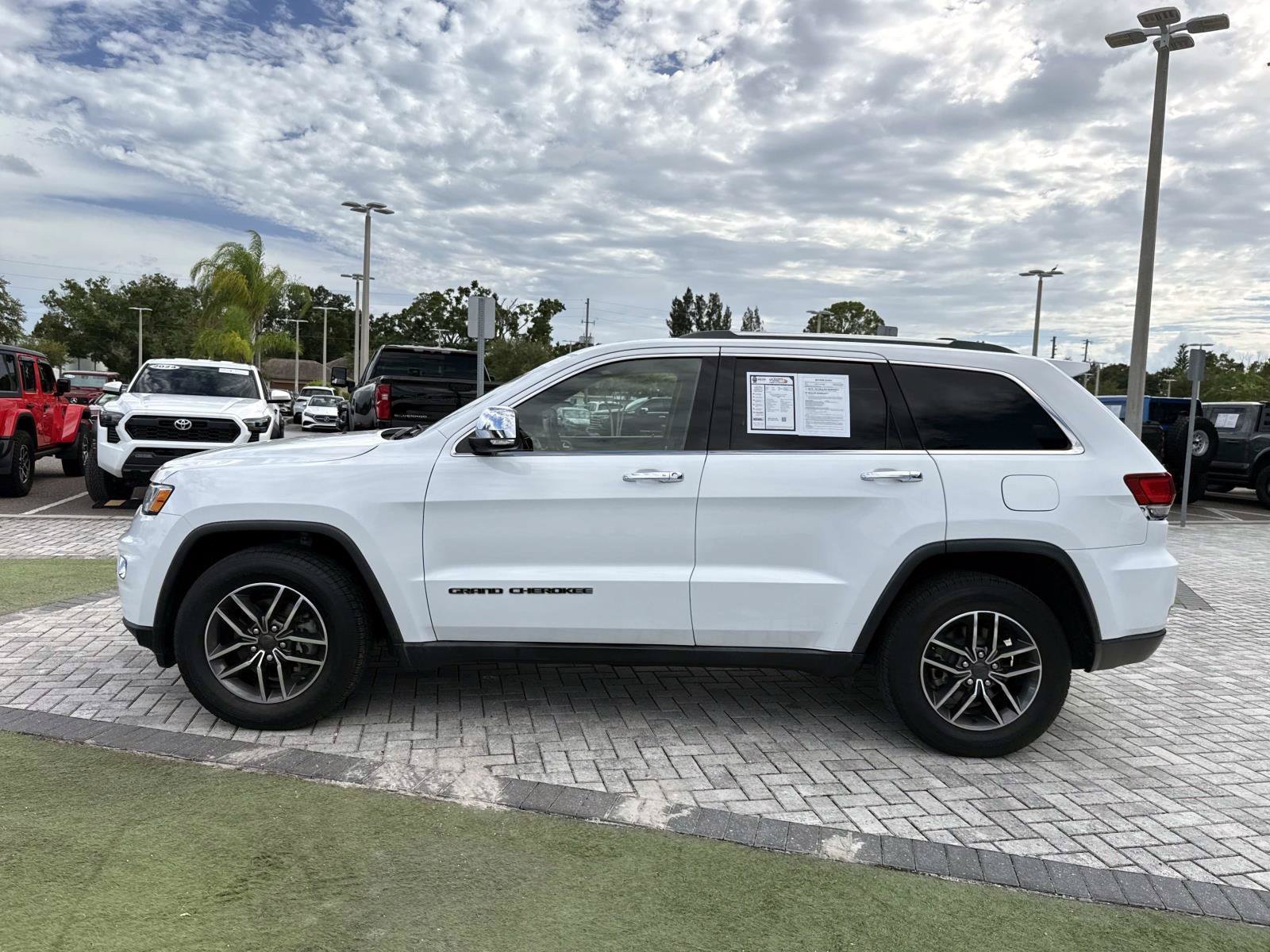 Used 2020 Bright White Clearcoat Jeep Limited image 3