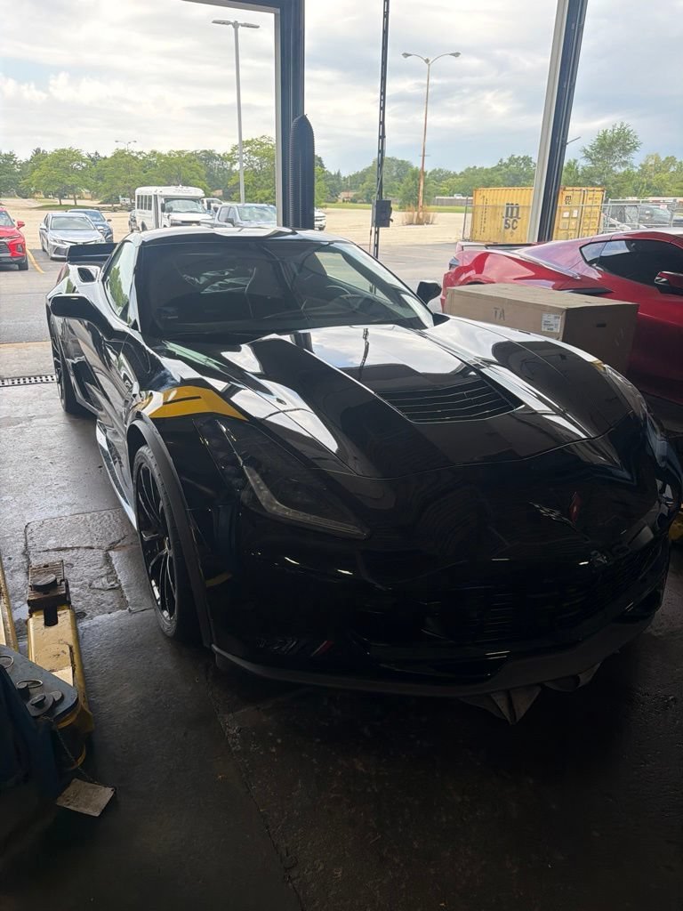 Used 2017 BLACK Chevrolet Grand Sport 2LT image 6